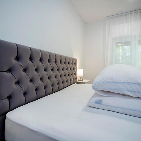 M&M Pelivan Apartments Σολίν Εξωτερικό φωτογραφία