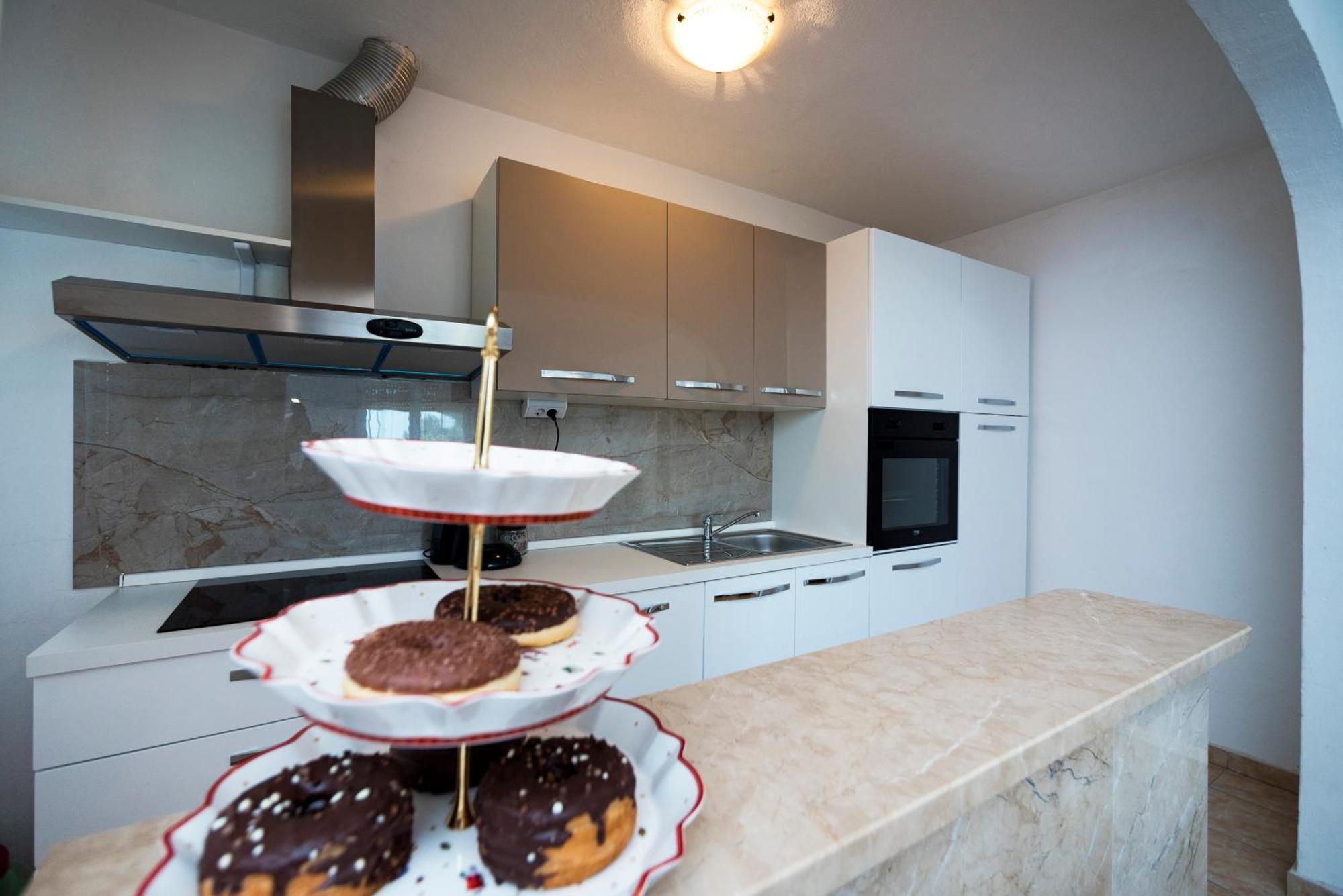 M&M Pelivan Apartments Σολίν Εξωτερικό φωτογραφία
