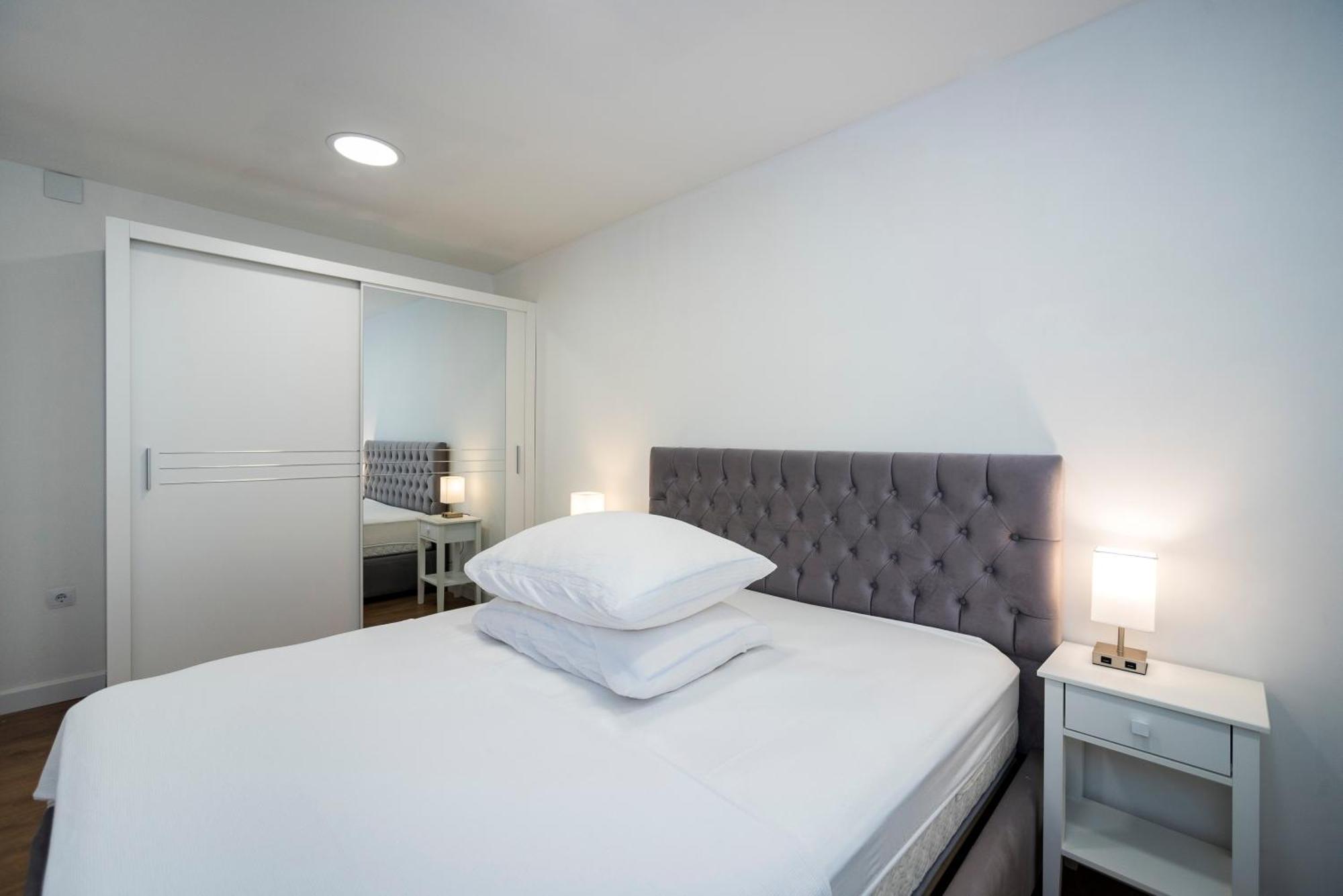 M&M Pelivan Apartments Σολίν Εξωτερικό φωτογραφία