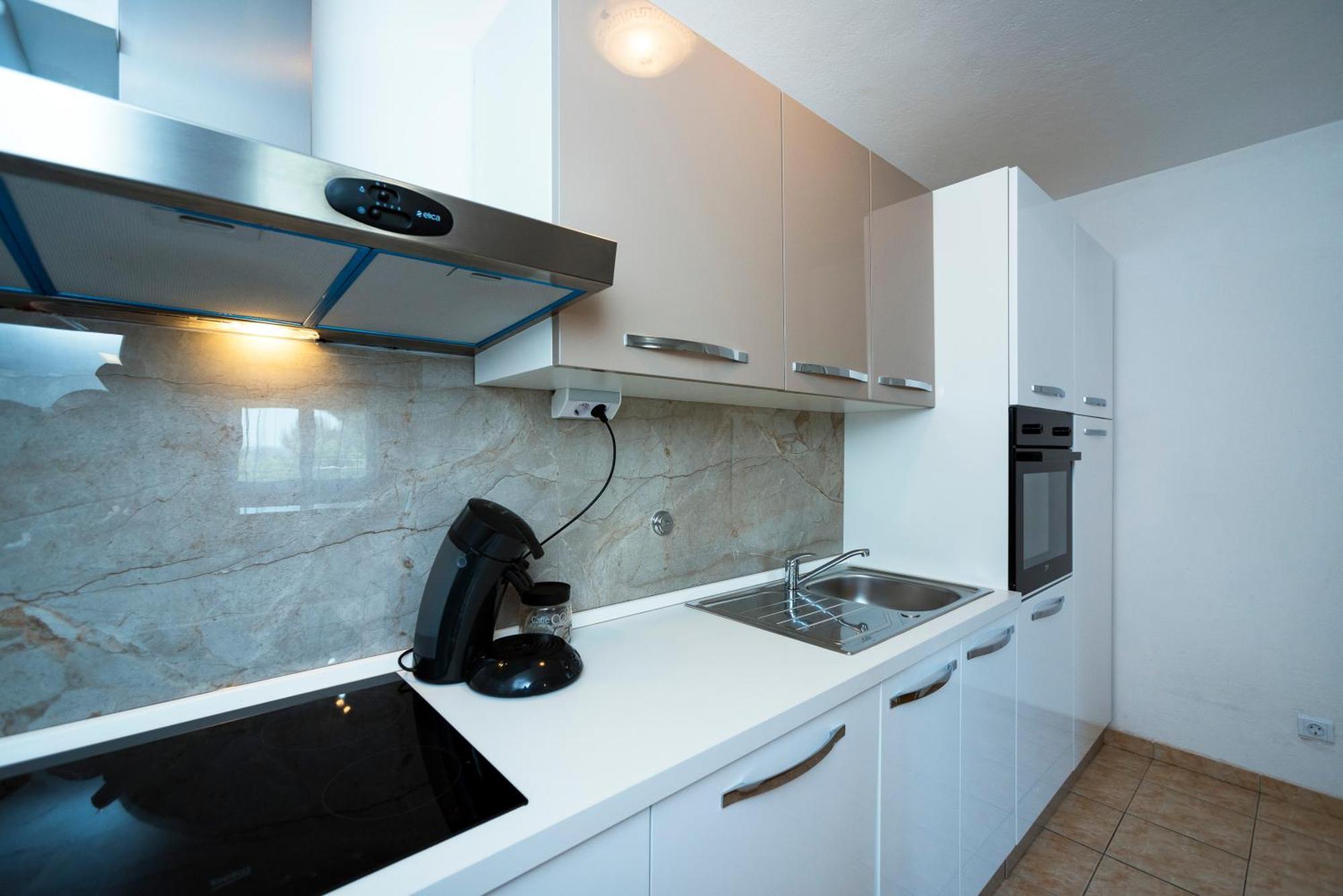 M&M Pelivan Apartments Σολίν Εξωτερικό φωτογραφία