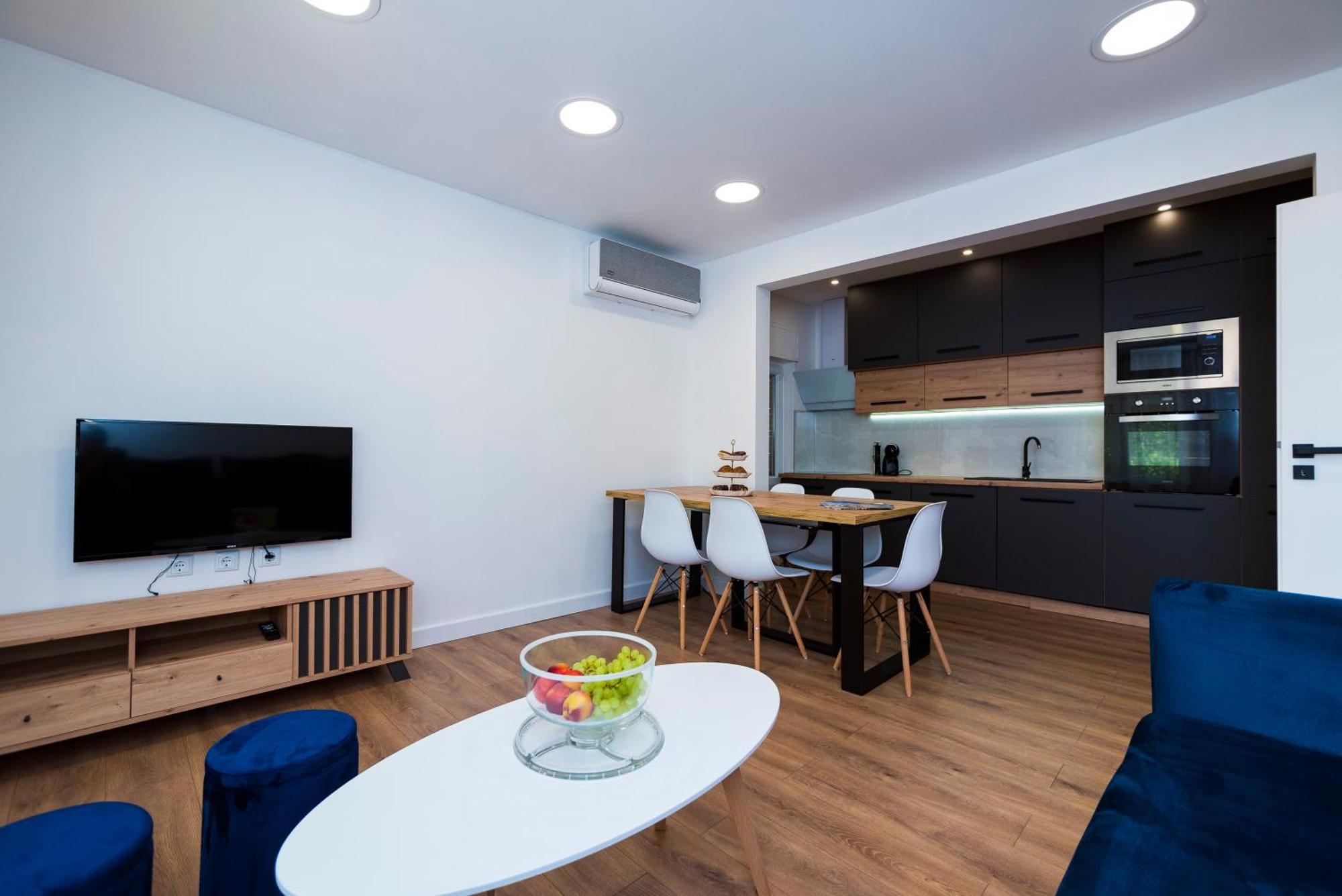 M&M Pelivan Apartments Σολίν Εξωτερικό φωτογραφία