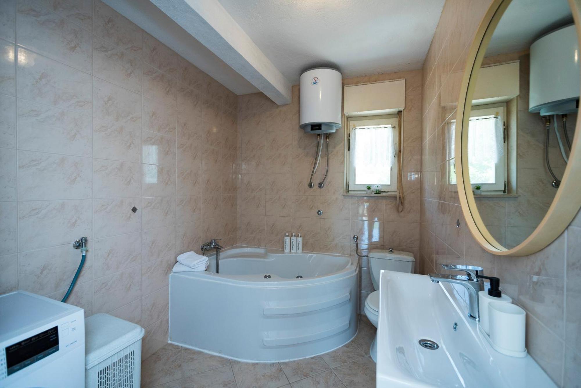 M&M Pelivan Apartments Σολίν Εξωτερικό φωτογραφία