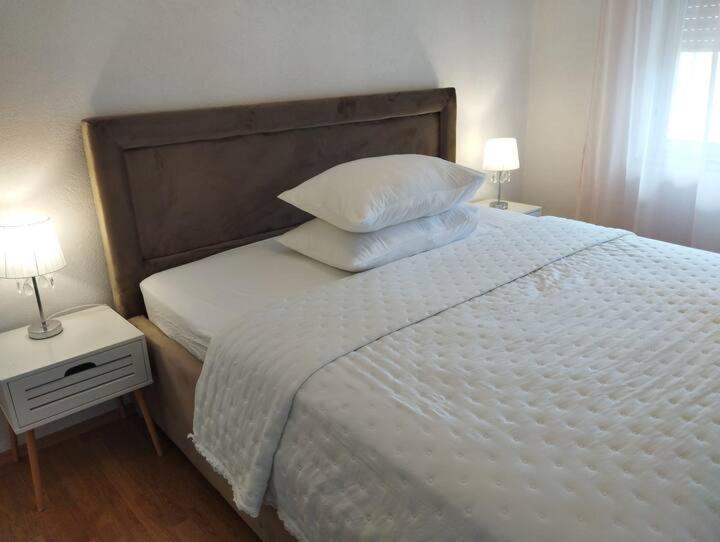 M&M Pelivan Apartments Σολίν Εξωτερικό φωτογραφία